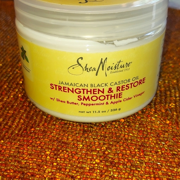 Shea Moisture Jamaican Black Castor Oil Strengthen and Restore Smoothie - Picture 2 of 5
